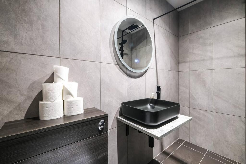 Quaint And Spacious Piccadilly Sleep 6 Vrd Appartamento Londra